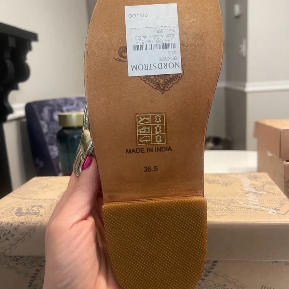 Free People Gold Woven Sandals - Picture 3 of 4